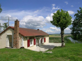 Maison rénovée avec grand jardin, accès rivière, cheminée et tout confort à Monétay-sur-Allier - FR-1-489-110